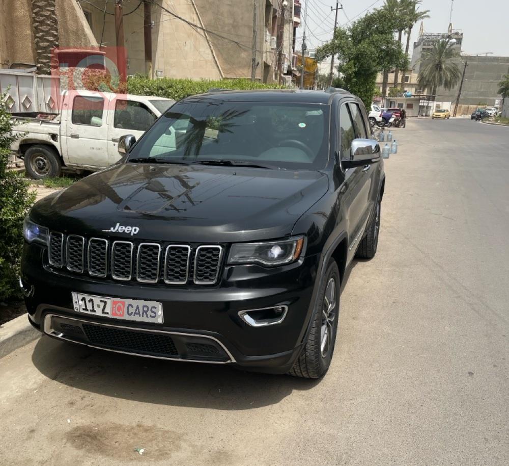 جیپ گراند شیرۆکی